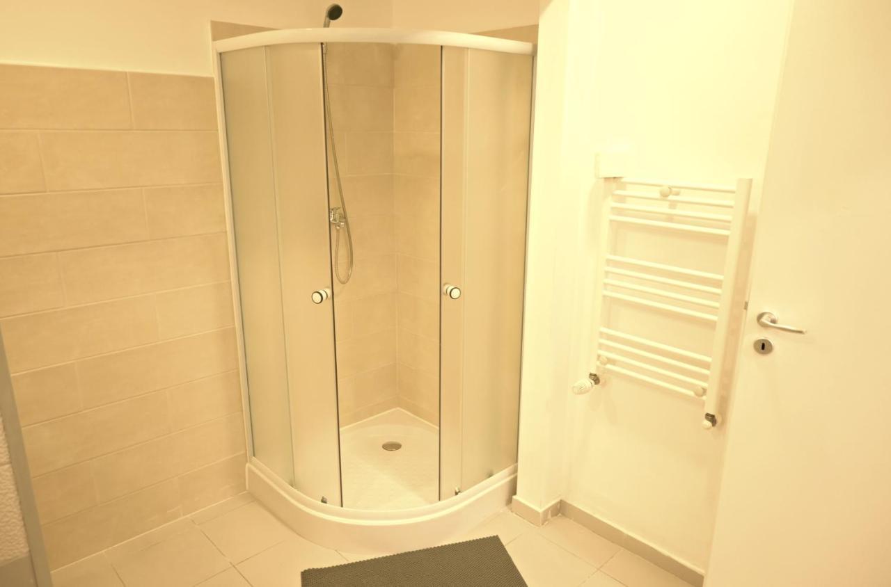 Luana Airport Apartments #4 Otopeni Eksteriør bilde