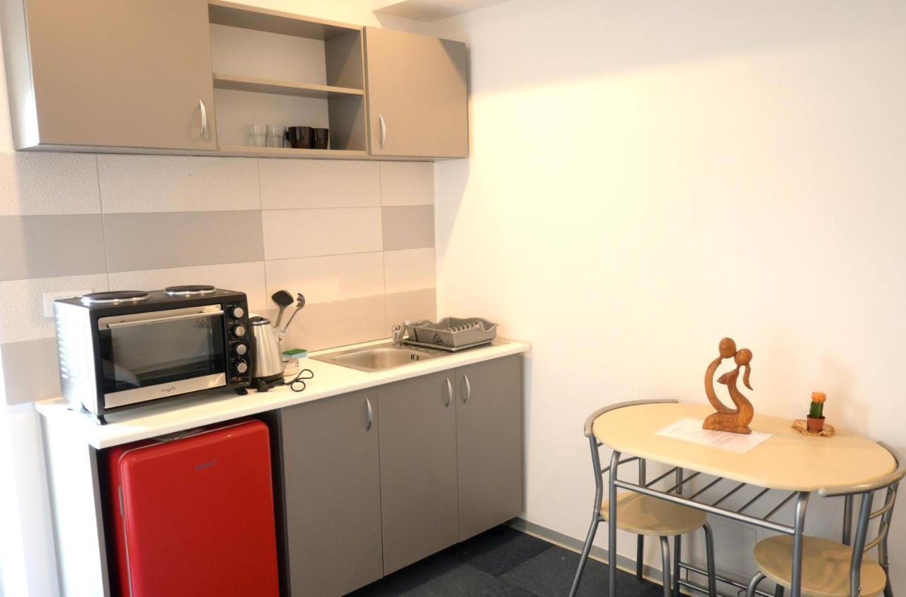 Luana Airport Apartments #4 Otopeni Eksteriør bilde
