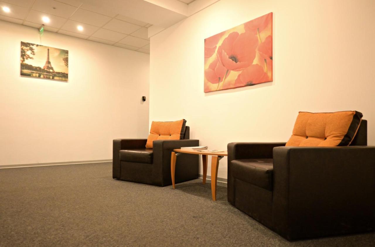 Luana Airport Apartments #4 Otopeni Eksteriør bilde
